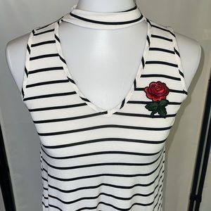 Threadzwear white top with black stripes rose applique Size Small (Juniors) NWT